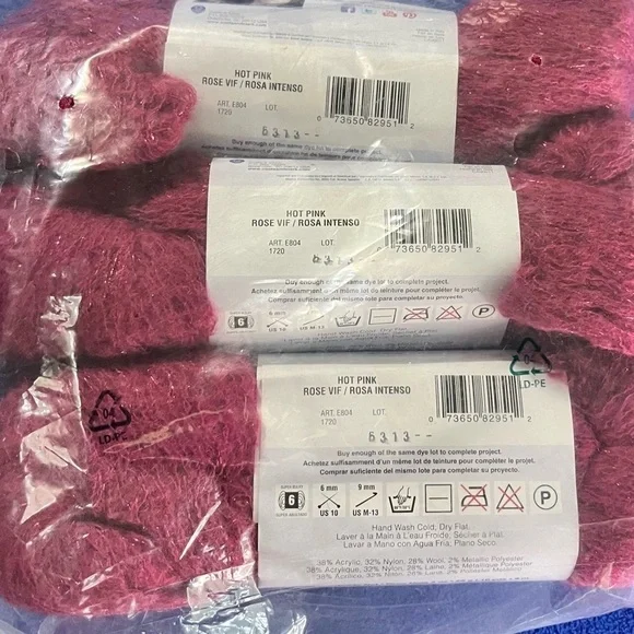 Lot of 12 Red Heart Boutique Rigoletto Metallic Skeins, Hot Pink - Picture 2 of 6